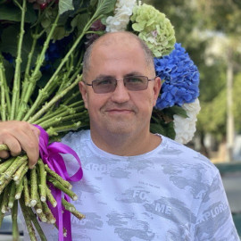 Керівник Руслан Володимирович: Керівник Руслан Володимирович: